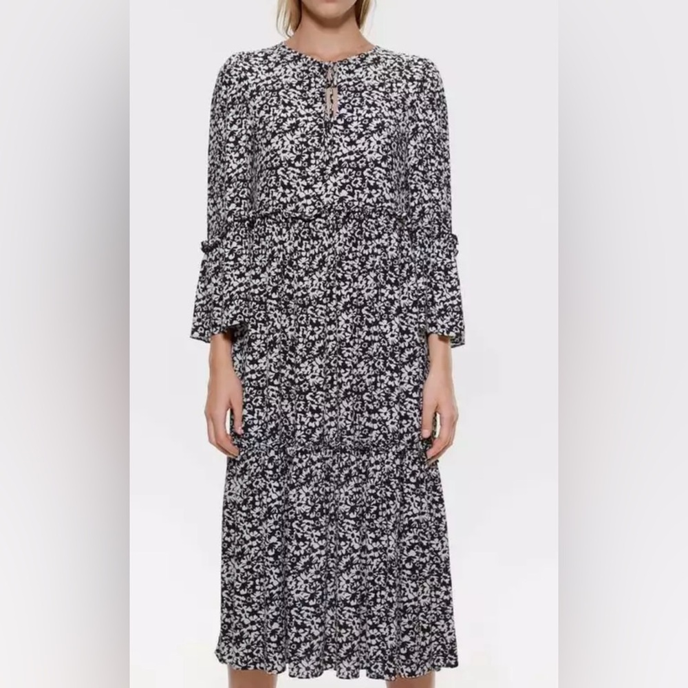 Zara Tiered Midi Dress Women’s Size Medium M Black White Floral Tiered Ruffle